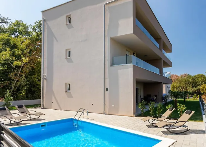 Villa Neda