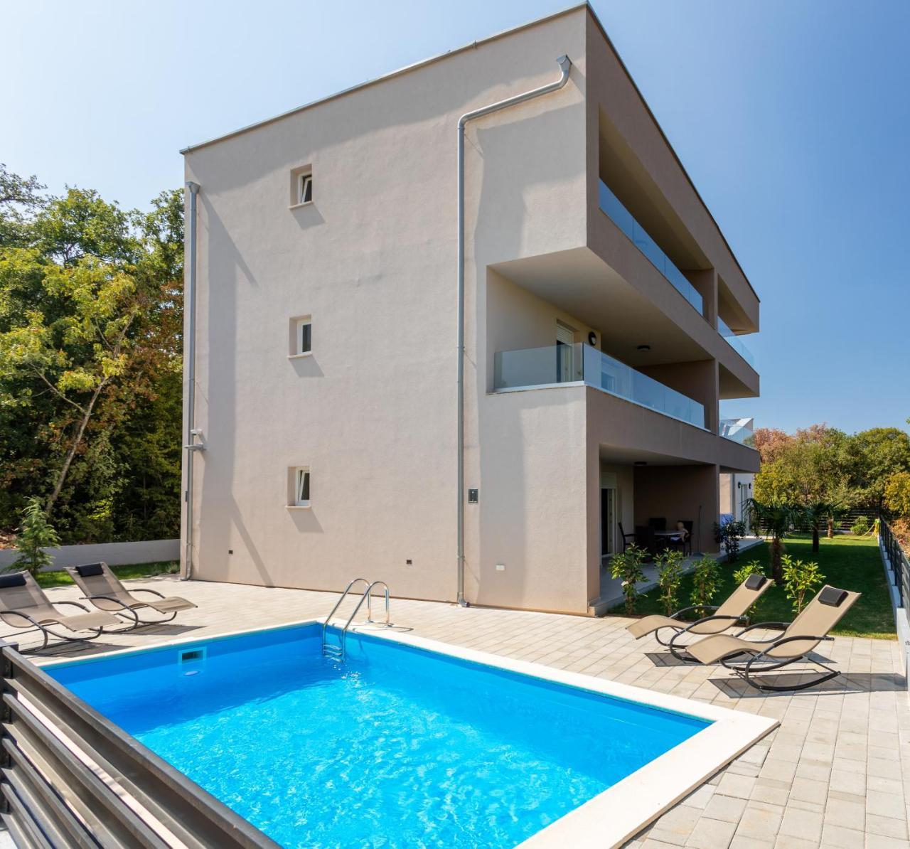 Neda Appartement *
